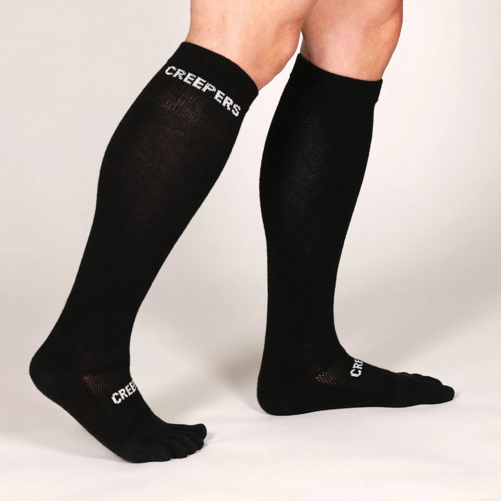 Calcetín de dedos hasta la rodilla negro de Creepers con soporte graduado y diseño ligero