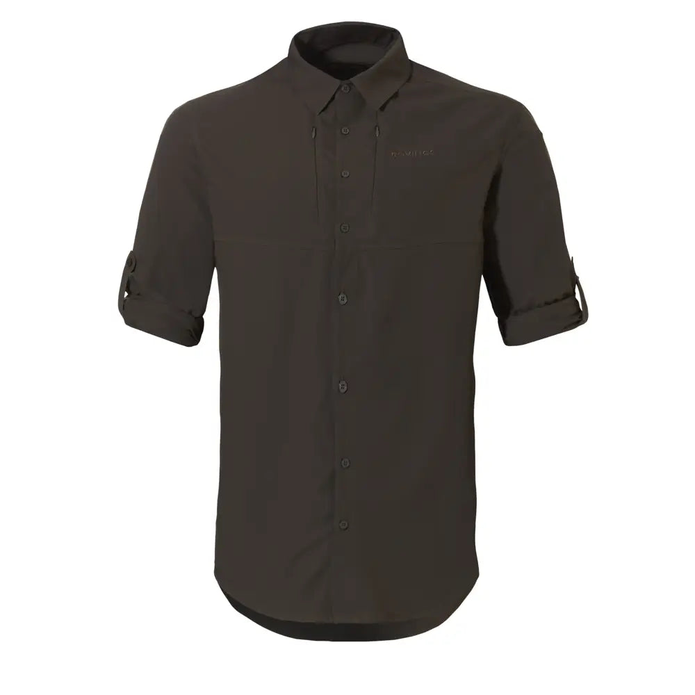 Camisa verde oliva con las mangas enrolladas con lazo.