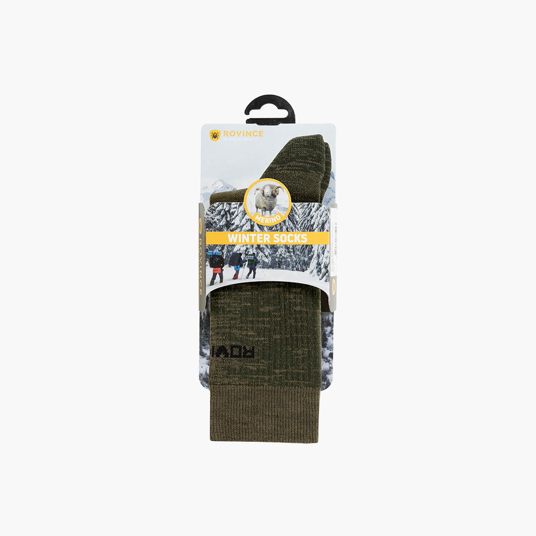 Packaguin calcetines en cartón en blanco con dibujo de oveja en color verde.