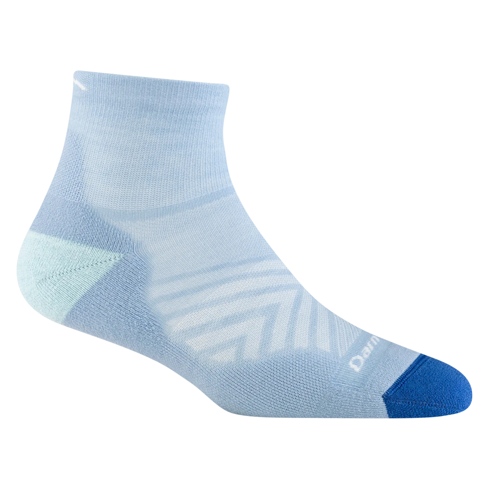 Calcetines tobilleros Darn Tough de lana merina en color sky con acolchado para correr