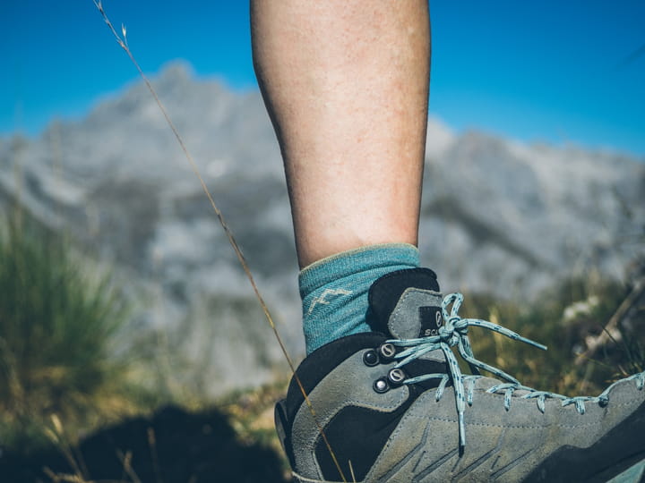 Los 5 mejores calcetines de montaña: pies calientes, secos y cómodos