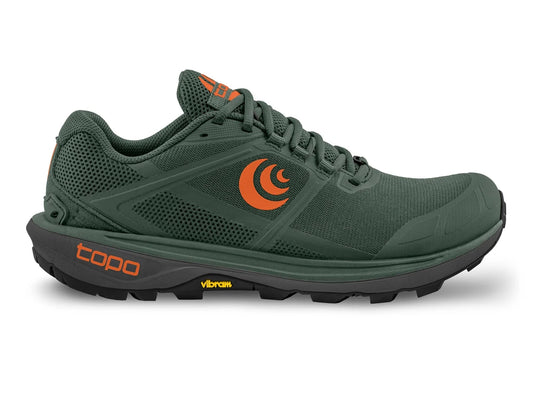 Zapatilla Topo Athletic Terraventure 4 Hombre verde con detalles en naranja y suela Vibram para trail técnico