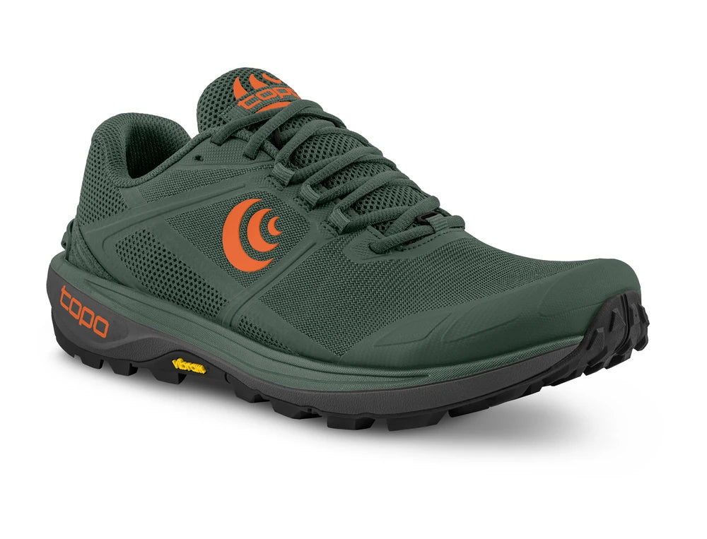 Zapatilla Topo Athletic Terraventure 4 Hombre verde con detalles en naranja y suela de tracción para trail técnico