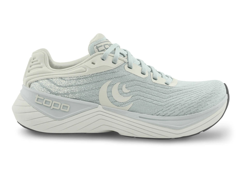 Zapatilla de running Topo Athletic Ultrafly 5 Hombre en gris con diseño de estabilidad y drop de 5 mm