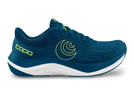 Zapatilla Topo Athletic Ultrafly 6 Hombre en azul con detalles en lima y soporte para correr en asfalto