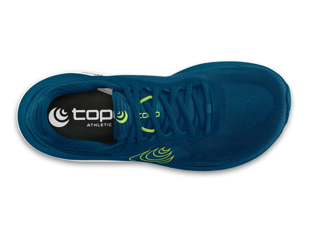 Zapatilla Topo Athletic Ultrafly 6 Hombre en azul con detalles en lima y soporte para correr en asfalto