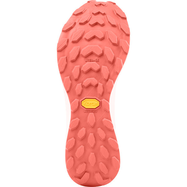 Suela de zapatillas Nnormal Kjerag 2.0 negras con tecnología Vibram y diseño de tracción para rendimiento.