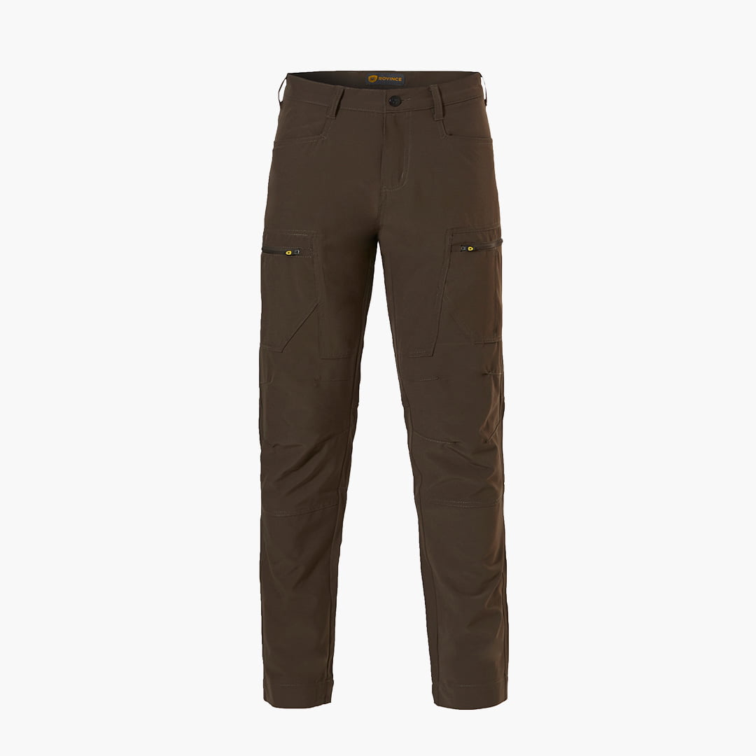 Pantalón verde con dos bolsillos en los muslos con cremalleras y dos bolsillos italianos a los lados 