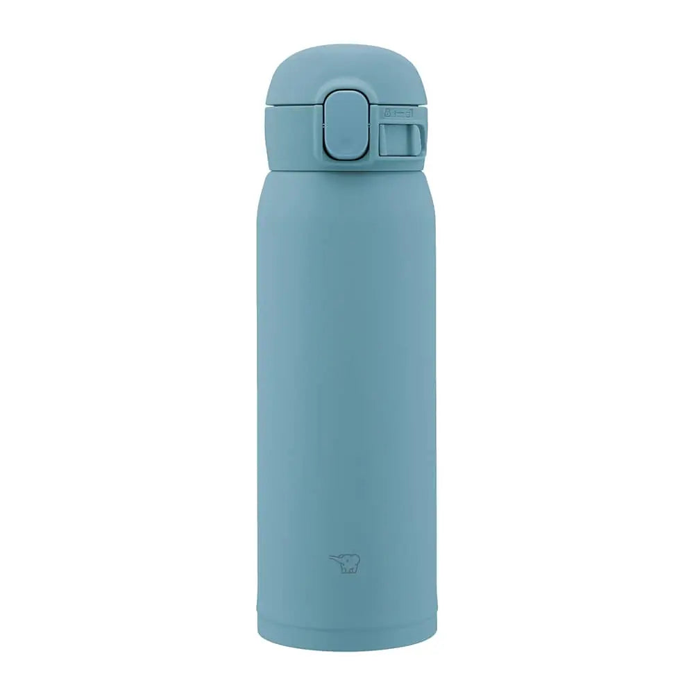 Botella térmica Zojirushi SM-WS color azul verdoso, capacidad 480 ml. Tapa con cierre de seguridad y botón de apertura. Logo de elefante grabado en la parte inferior.