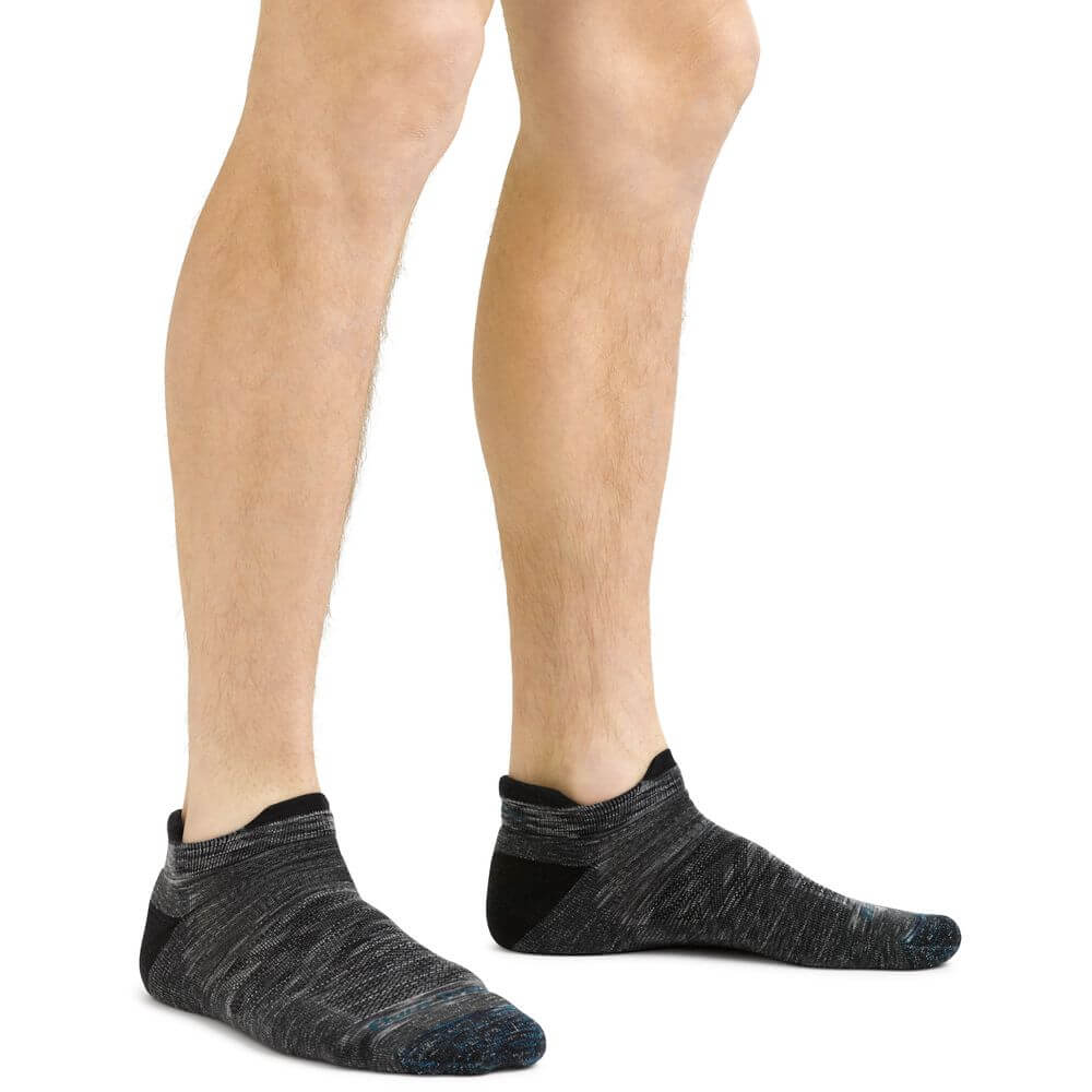 Darn Tough Calcetines invisible con acolchado de running y trail de lana merina. Mod. Run 1039 color  Espace Gray
