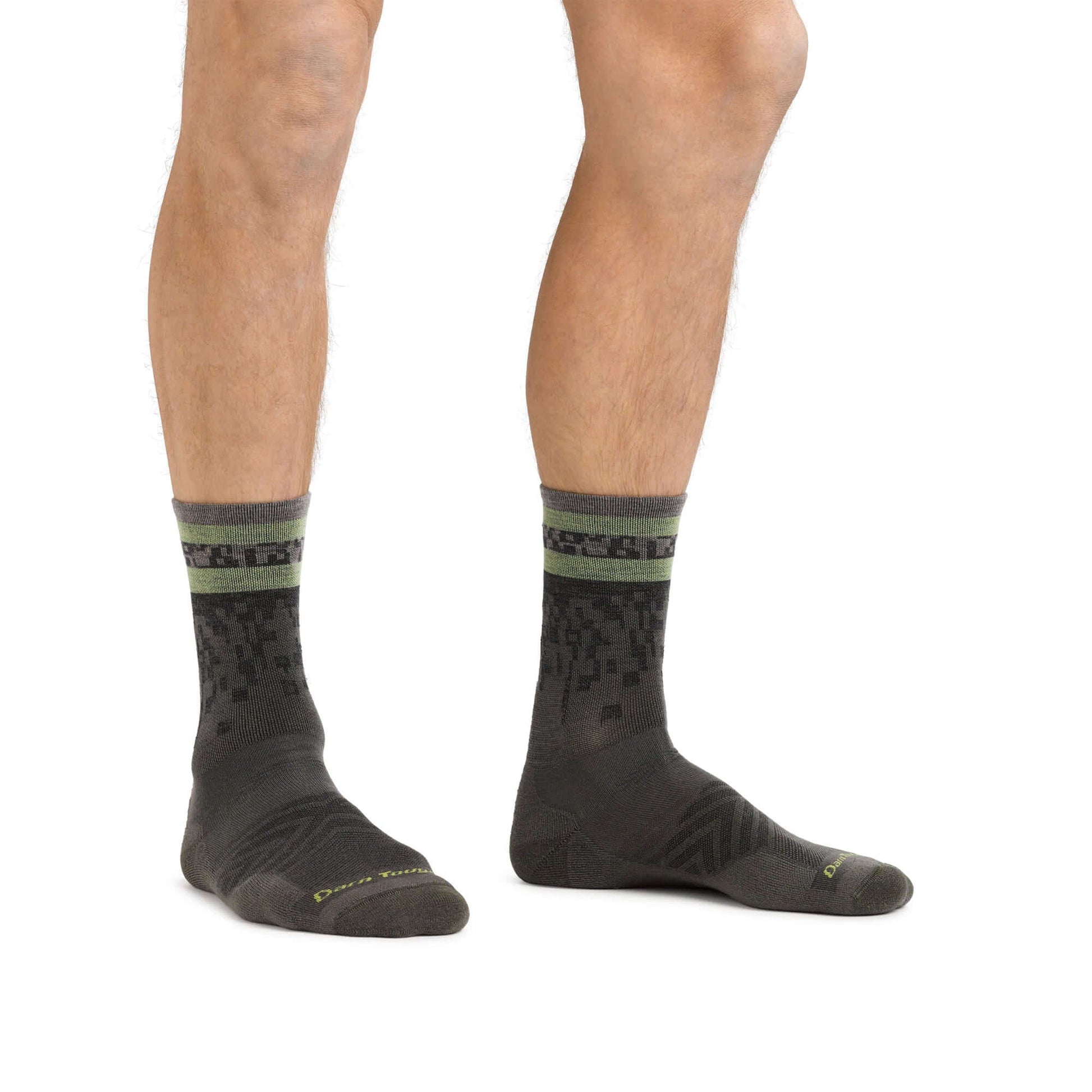 Darn Tough Calcetines de media caña con acolchado de running y trail de lana merina. Mod. Tempo 1042 color Color: Fatigue