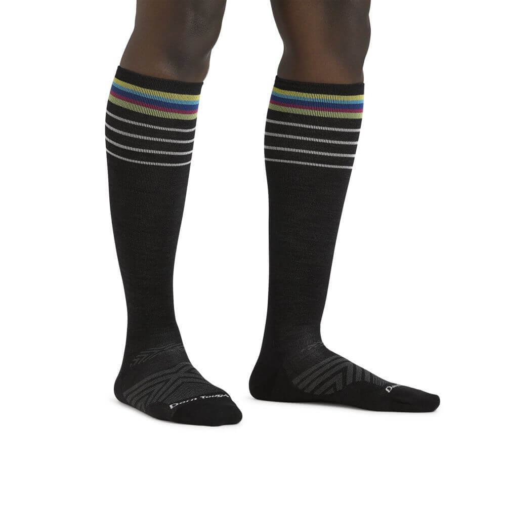 Darn Tough Calcetines por debajo de la rodilla de running y trail de lana merina. Mod. Stride 1046 color Color: Black
