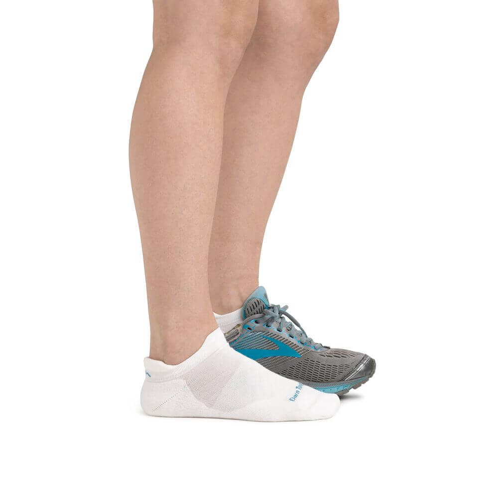 Darn Tough Calcetines invisibles con acolchado de running y trail de lana merina. Mod. Run 1047 color  White
