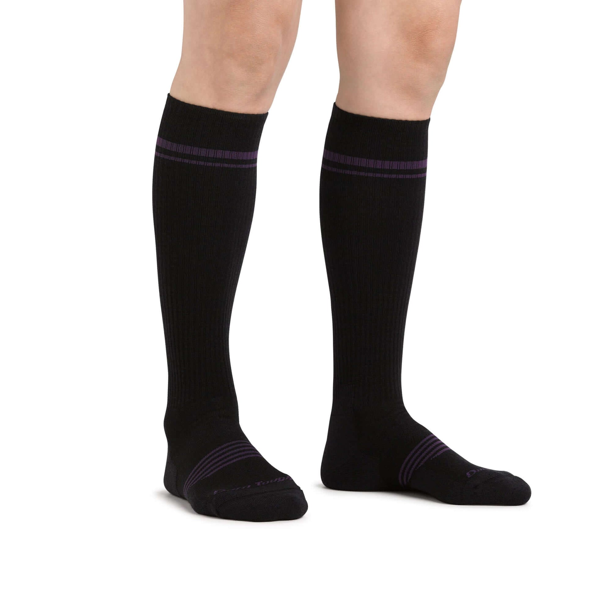 Darn Tough Calcetín por debajo de la rodilla con acolchado para cualquier actividad física. Mod. Element 1109 color Color: Black
